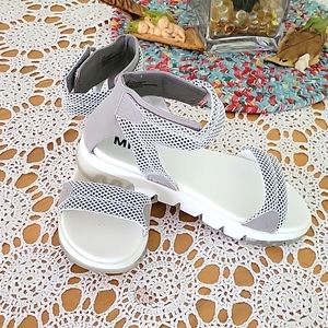 MIA SANDALS size 8.5